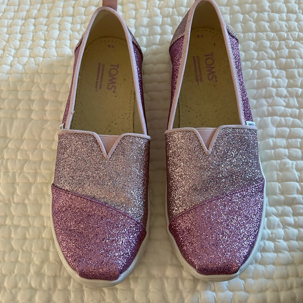 Toms size 6 glitter flats